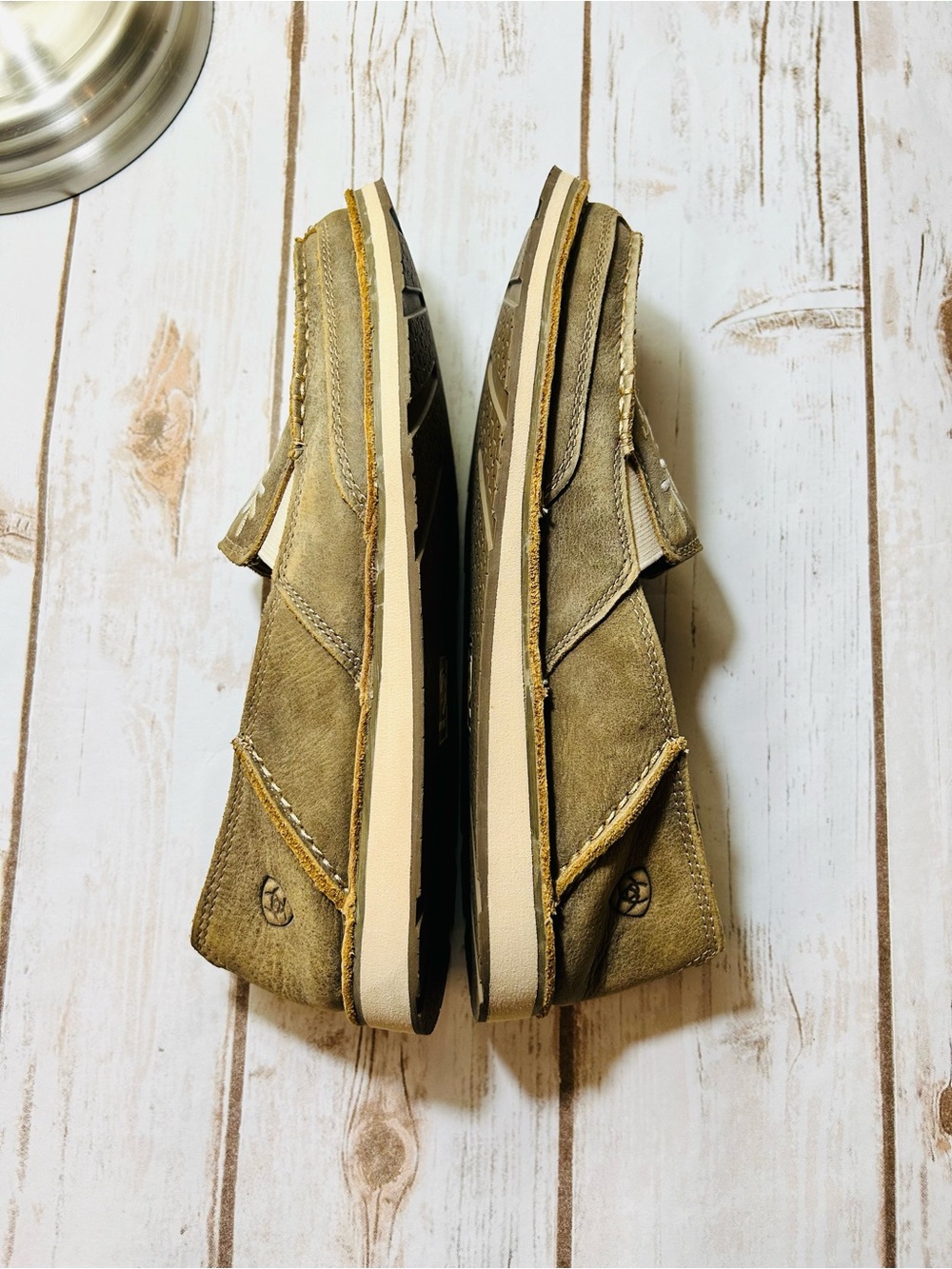 Ariat Suede Cruiser Loafers Slip-On Dark Tan White Embroidery - Picture 6 of 9